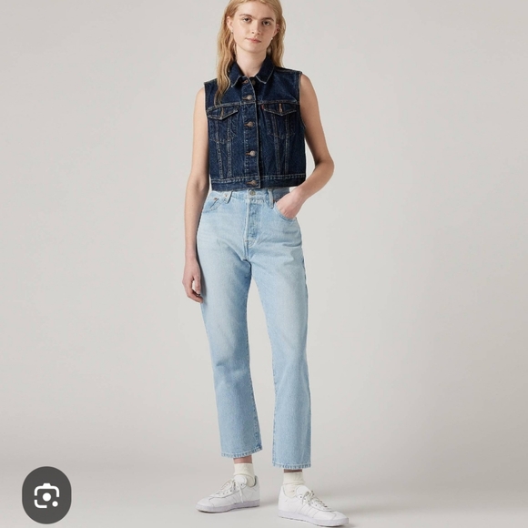 Levi's 501 original Ankle  Vintage Jean Light Wash 28 Short - Picture 1 of 11